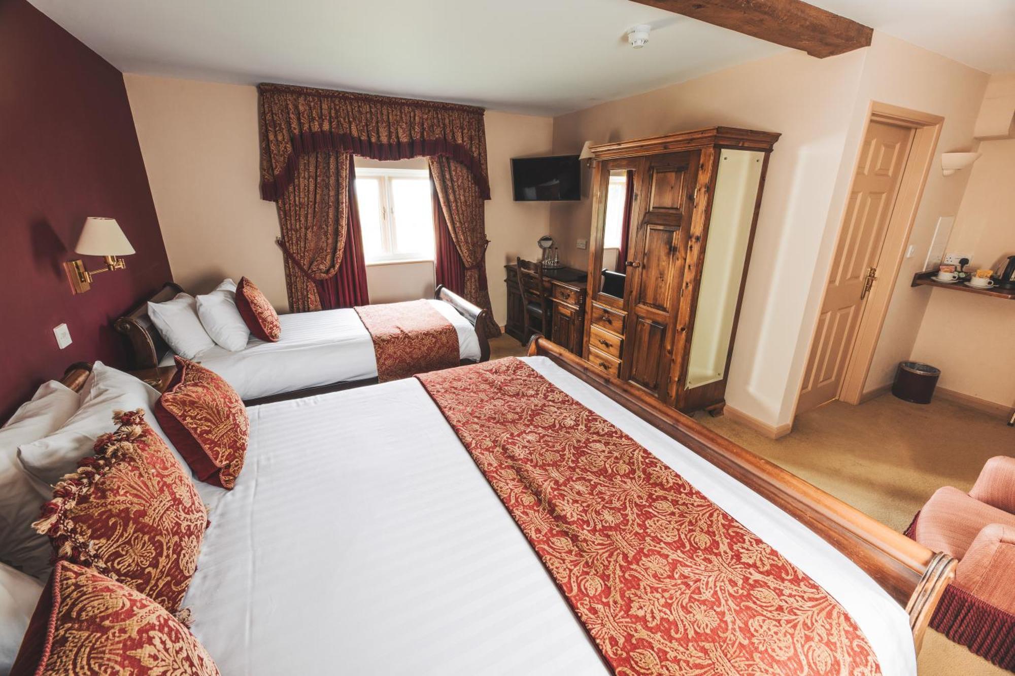 The Auberge Yaxley  Exterior foto